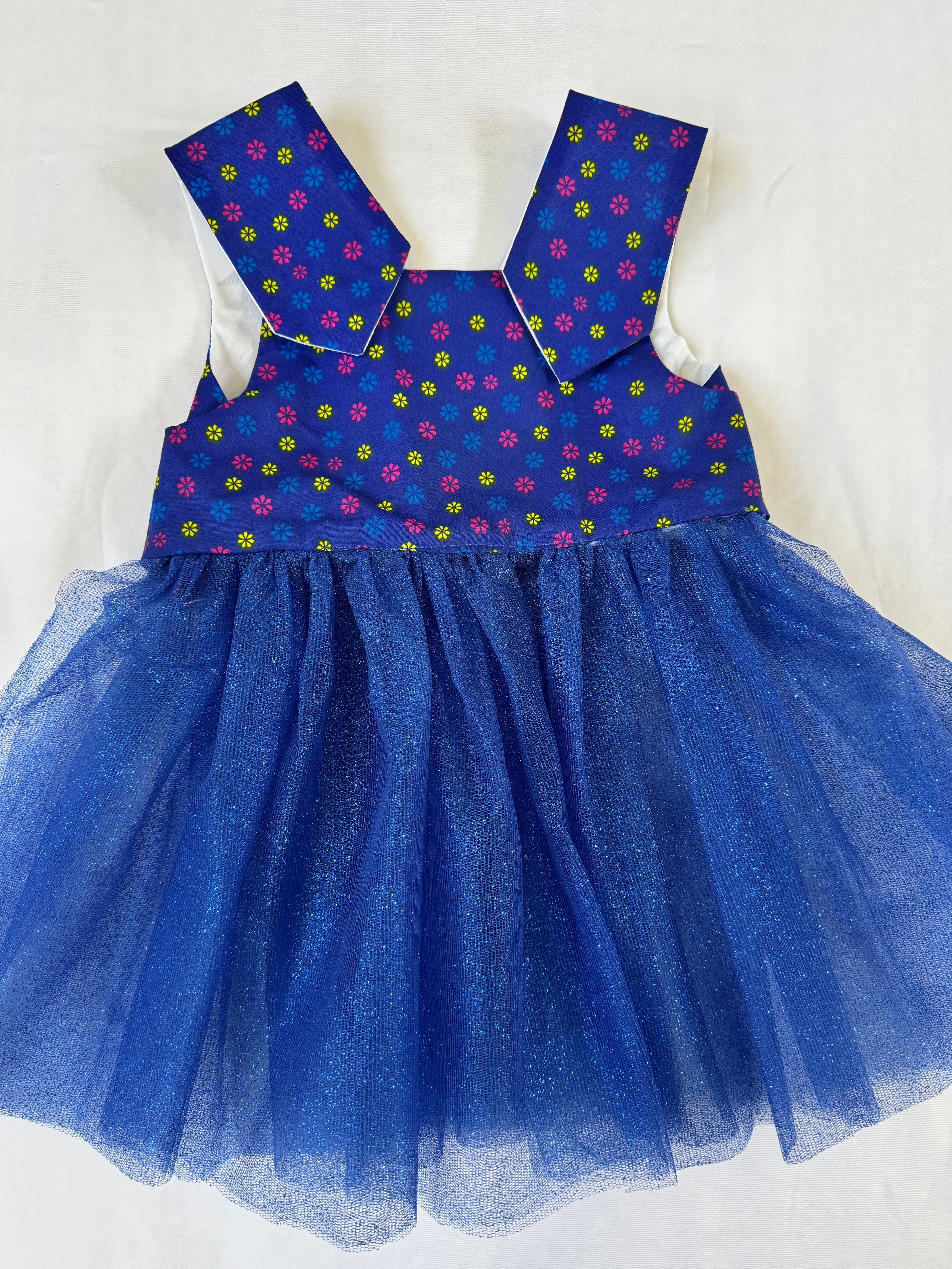 Beautiful baby dress. Size: 1 - 6 years.New. Handmade by BeasFashions. Comfortable and lightweight material. Styles: red, blue and yellow.