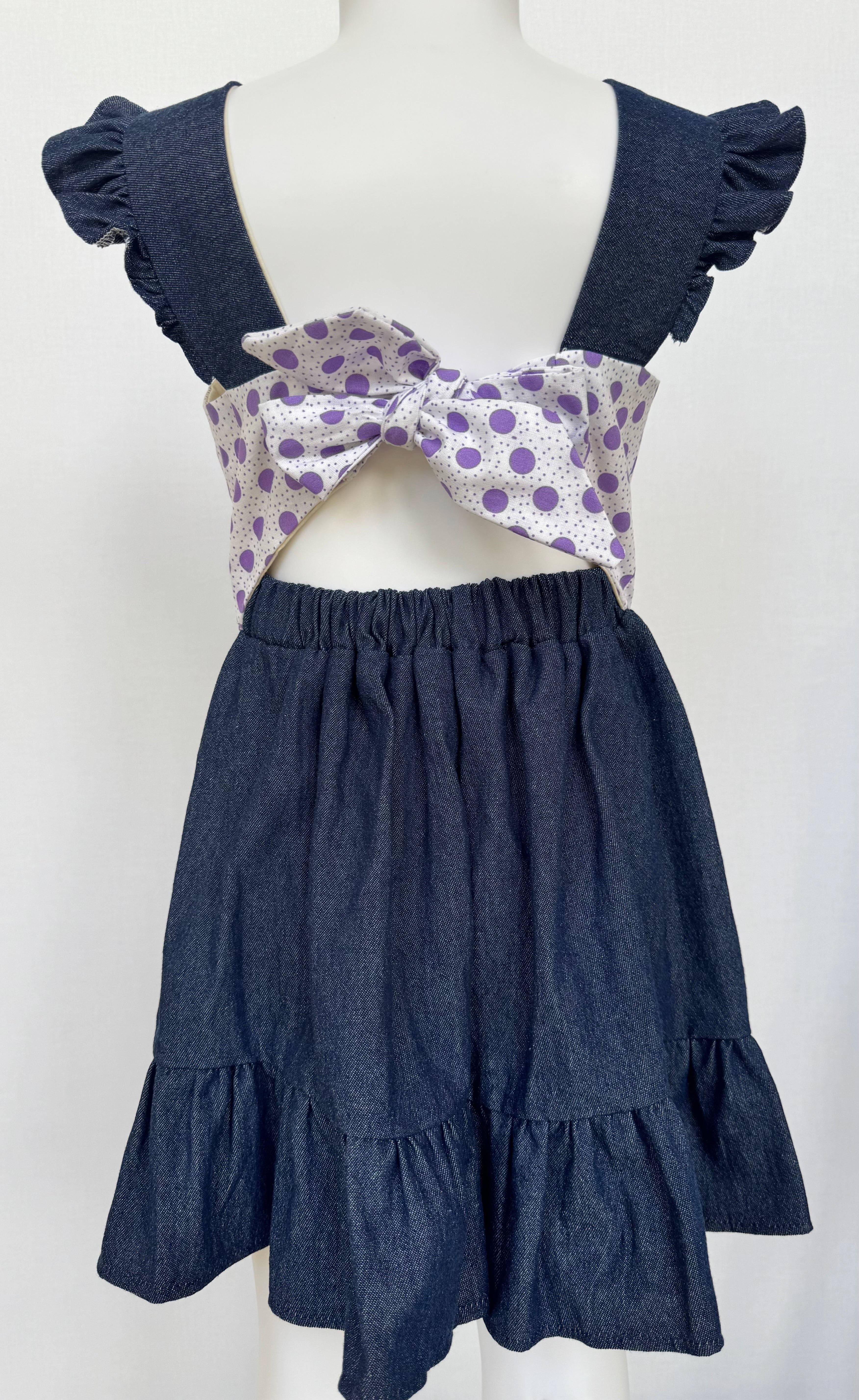 Beautiful kids dress. Size : 4-6 years old. New. Handmade by BeasFashions. Comfortable and lightweight material