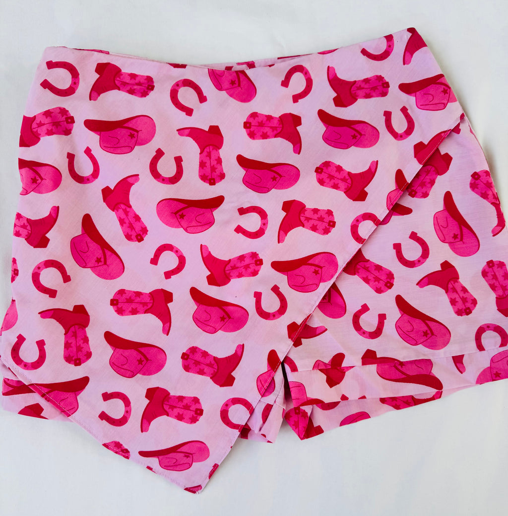 Women’s two pieces set, Top + shorts. Pink rodeo set.