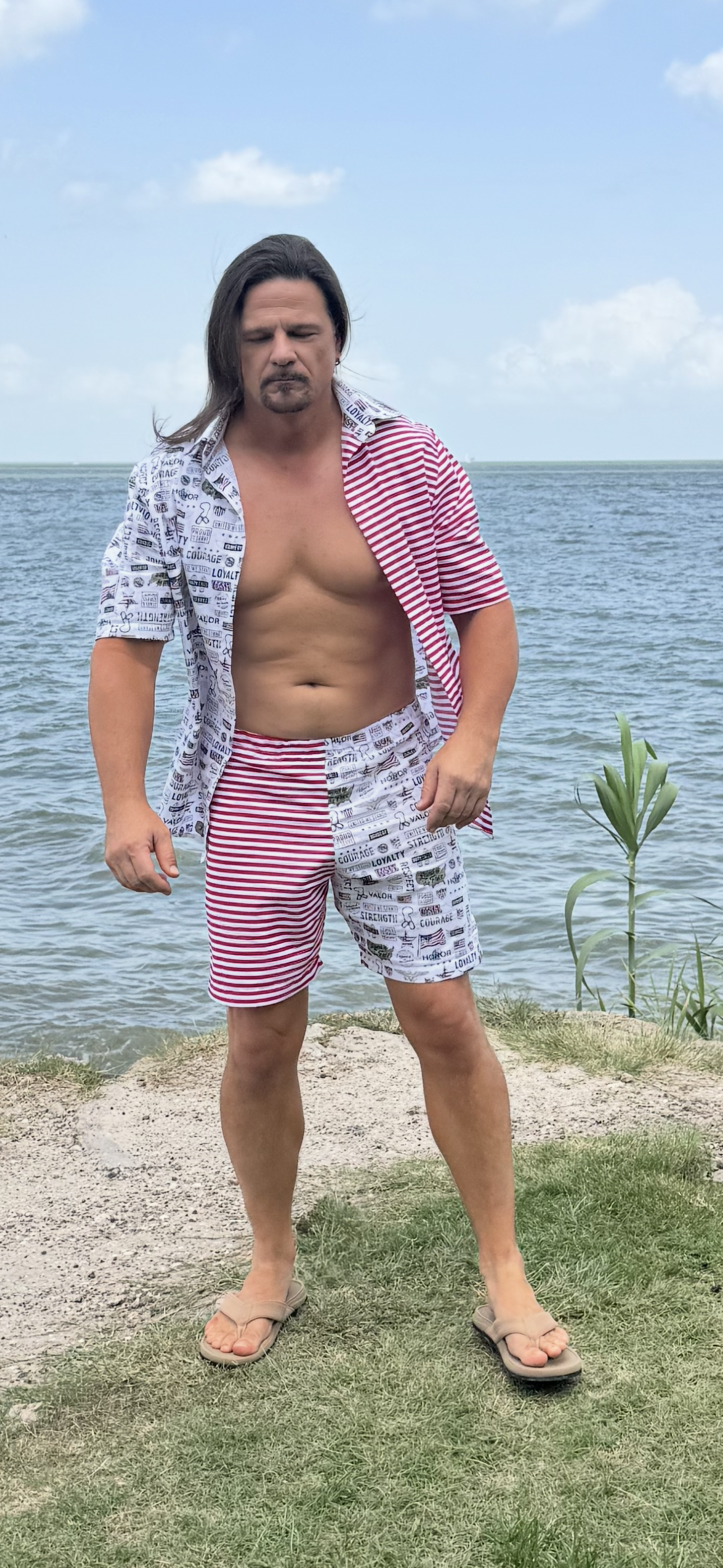 Men’s. Set two pieces, shirt + shorts. Medium size. White, red and white lines pattern.