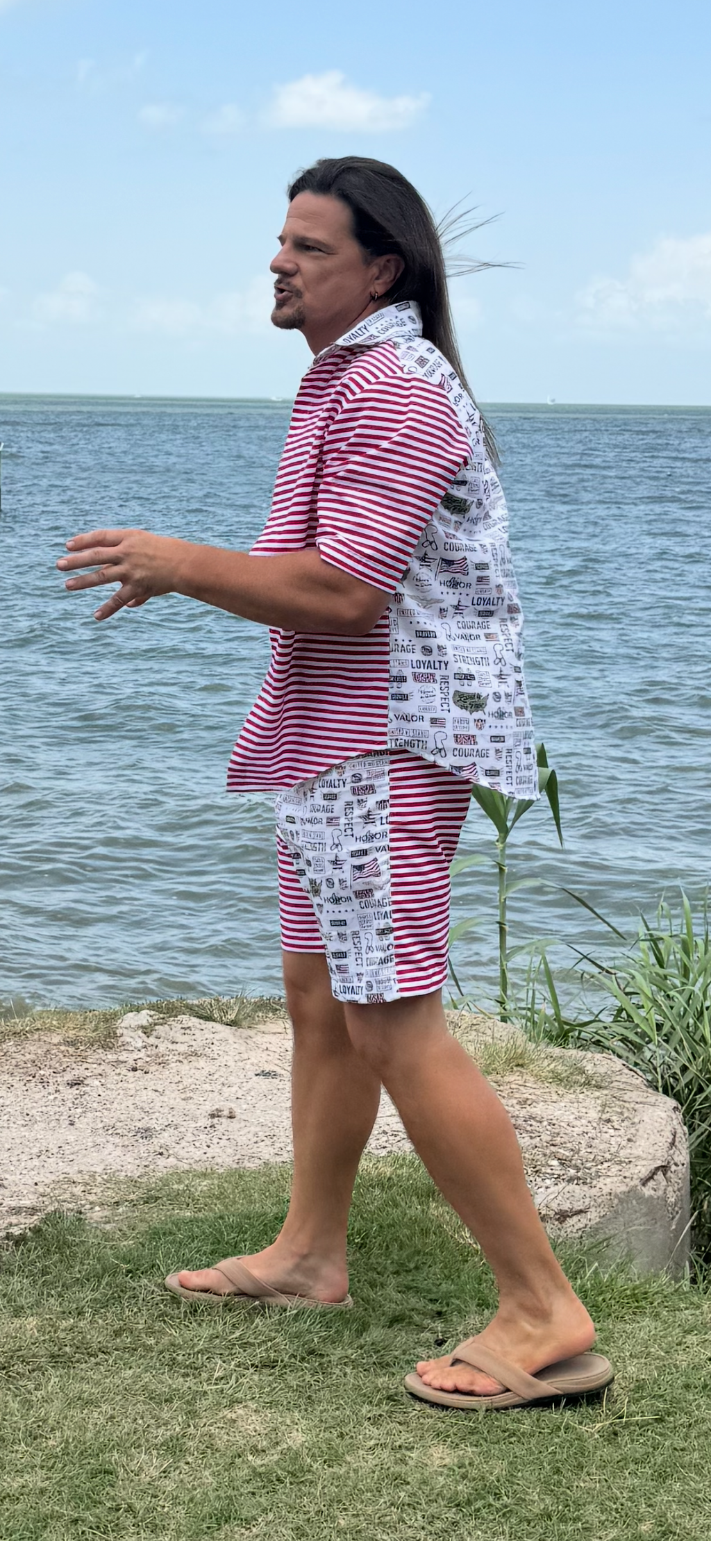 Men’s. Set two pieces, shirt + shorts. Medium size. White, red and white lines pattern.