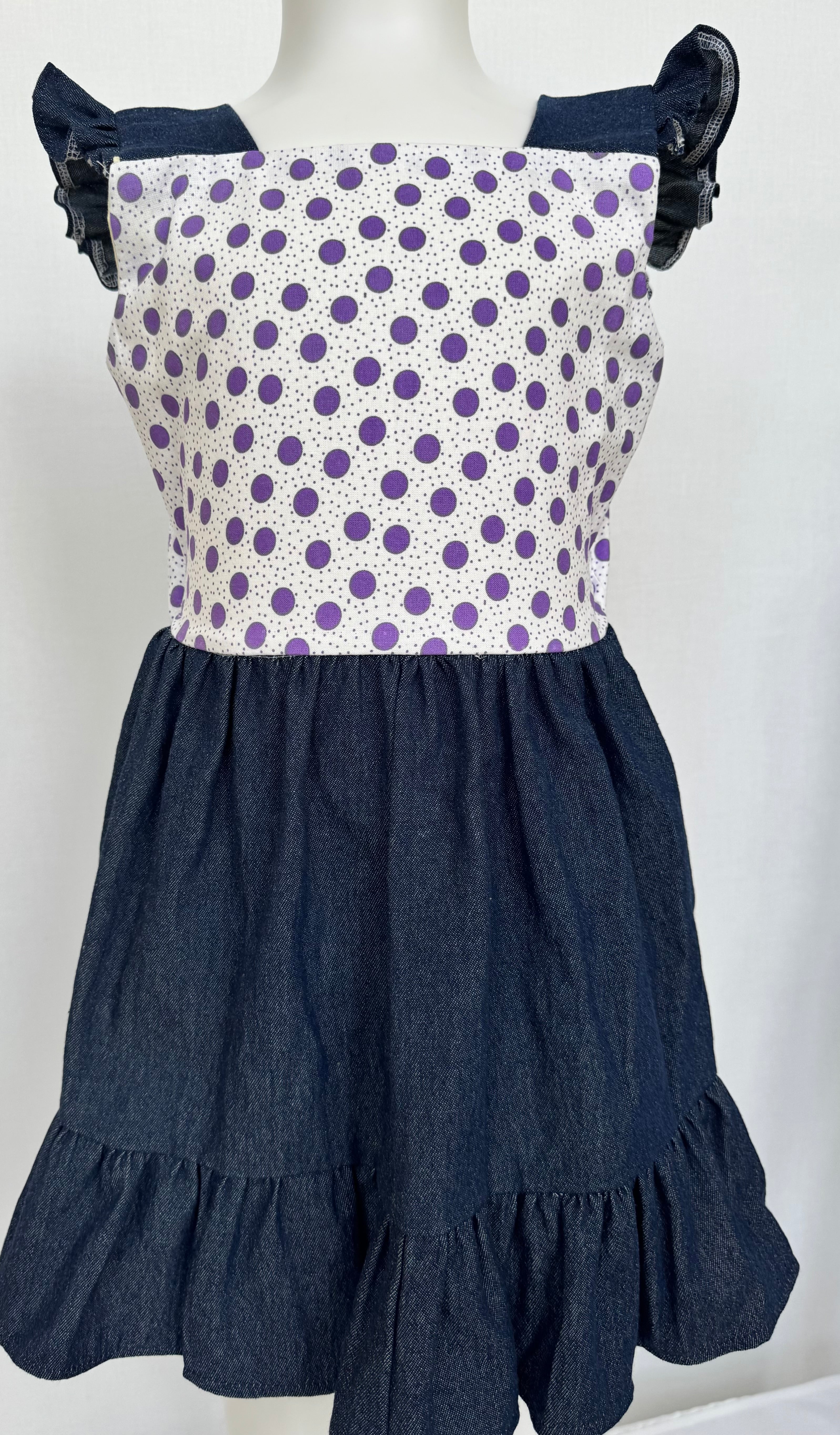 Beautiful kids dress. Size : 4-6 years old. New. Handmade by BeasFashions. Comfortable and lightweight material